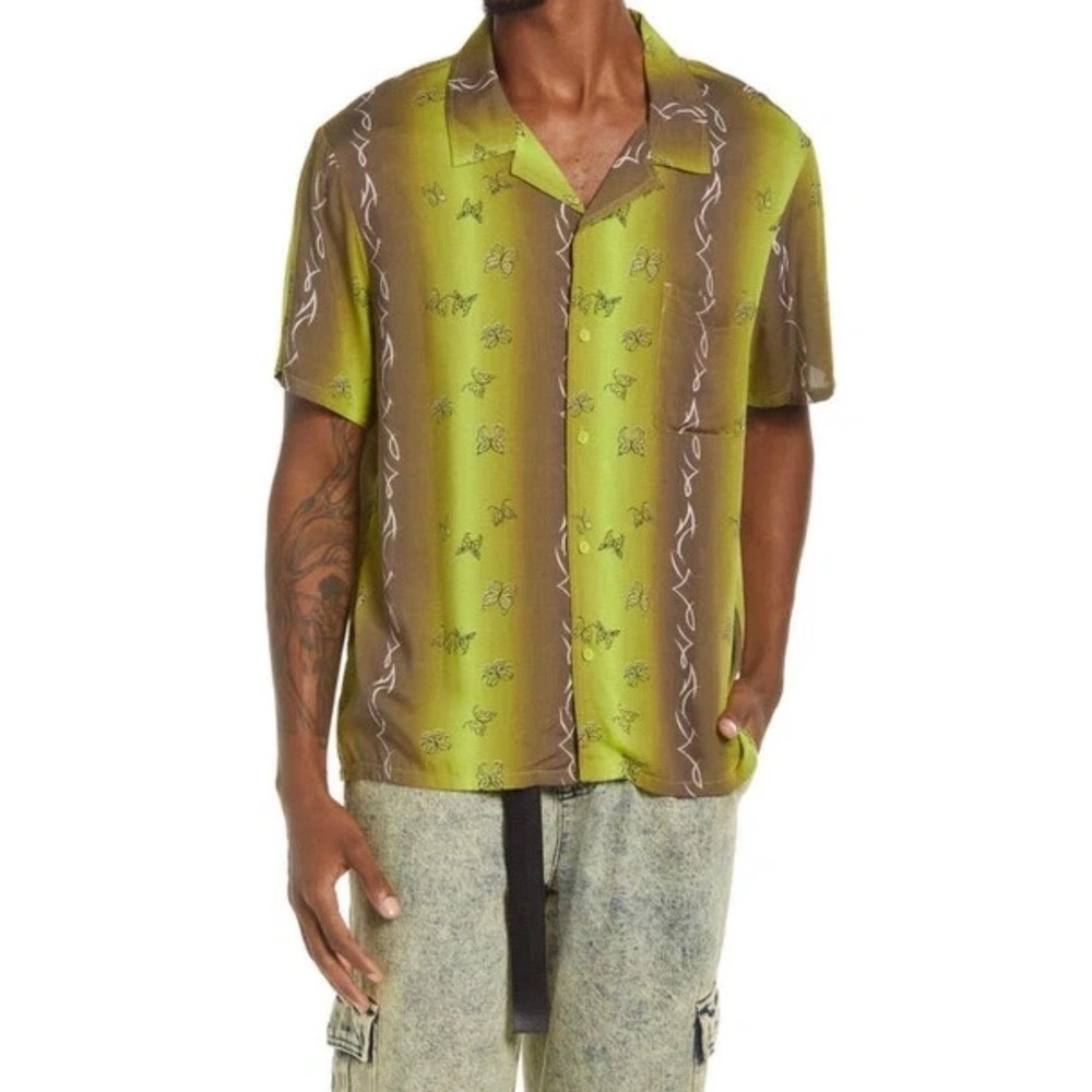 BP. Short Sleeve Button Down Shirt Men M Green Brown Y2K Butterfly Tribal Print